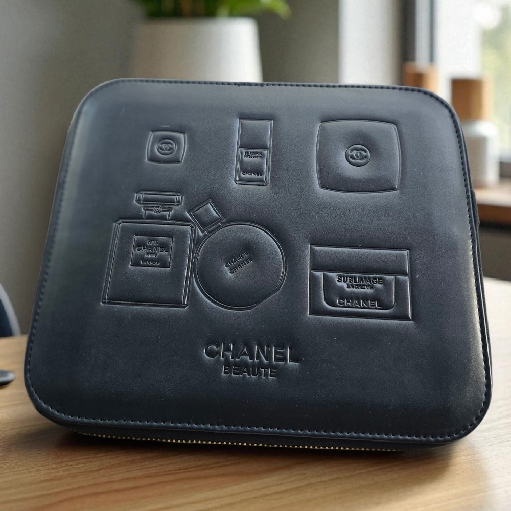 Chanel Beauté Embossed Black Case